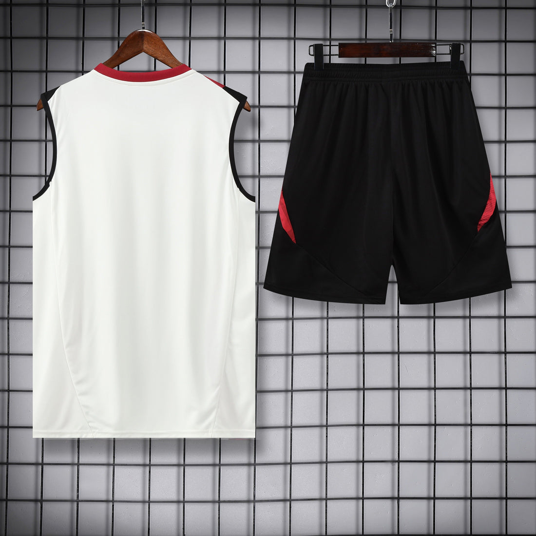 Maglia da allenamento e pantaloncini del Manchester United 25/26