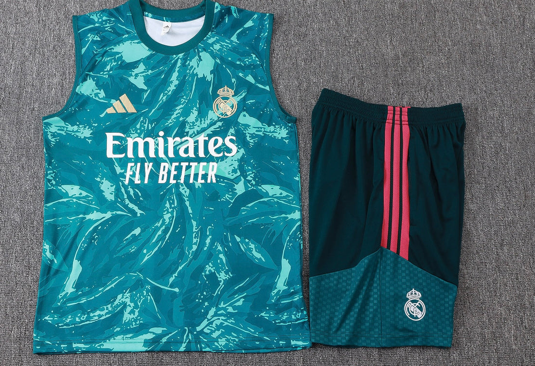 Maglia da allenamento e pantaloncini del Real Madrid 26/27