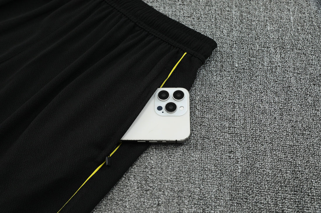 Maglia da allenamento e pantaloncini del Borussia Dortmund 25/26