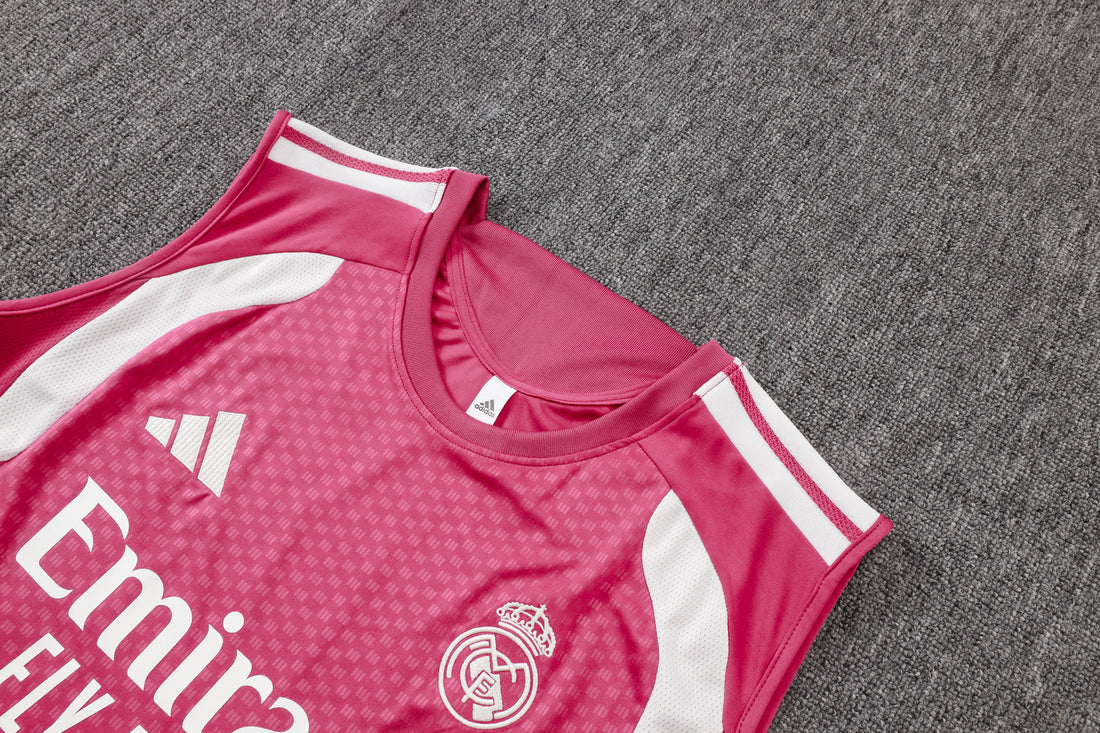 Maglia da allenamento e pantaloncini del Real Madrid 26/27