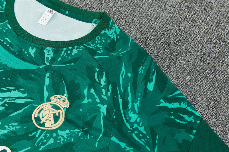 Maglia e Pantaloncini pre-allenamento Real Madrid Bambino 26/27