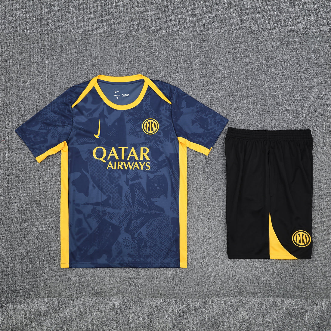 Maglia e Pantaloncini pre-allenamento Inter Bambino 25/26