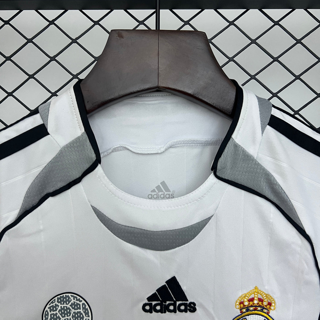 T-shirt e Pantaloncini Bambino Real Madrid Retro Home 06/07