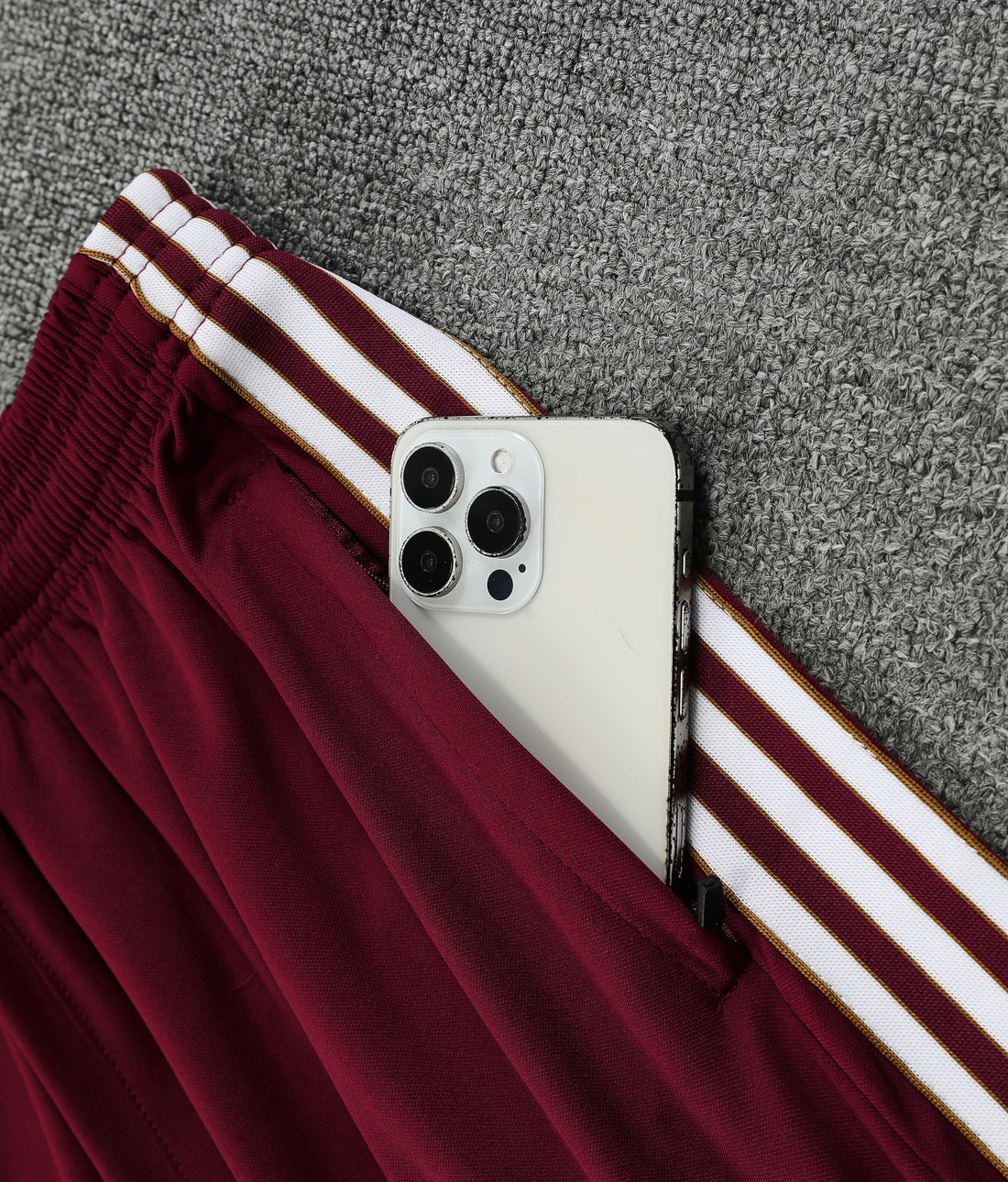 Maglia da allenamento e pantaloncini del Arsenal 25/26