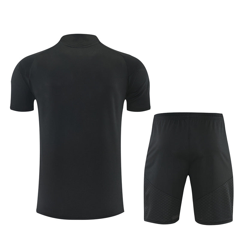 Maglia da allenamento e pantaloncini del Real Madrid 26/27