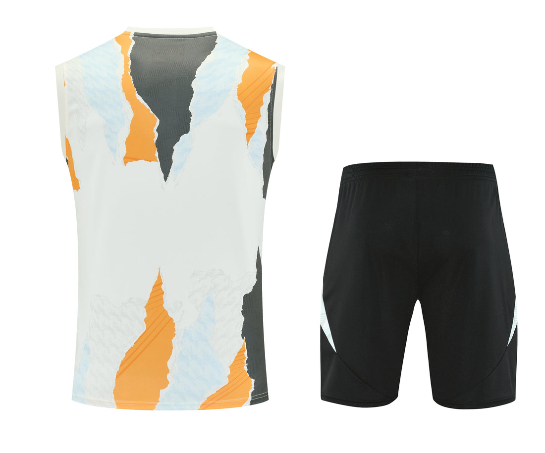 Maglia da allenamento e pantaloncini del Real Madrid 25/26