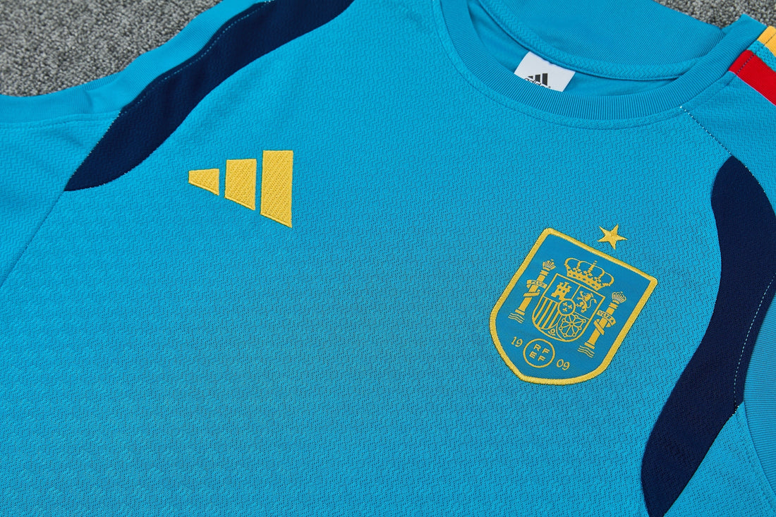 Maglia e pantaloncini da allenamento Spagna 26/27
