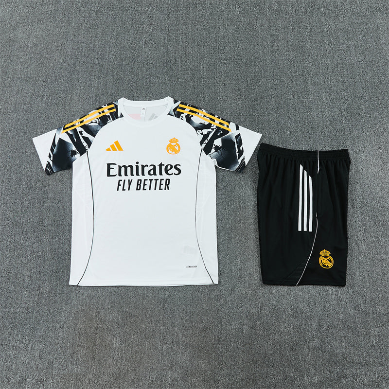 Maglia e Pantaloncini pre-allenamento Real Madrid x Marvel Bambino 25/26
