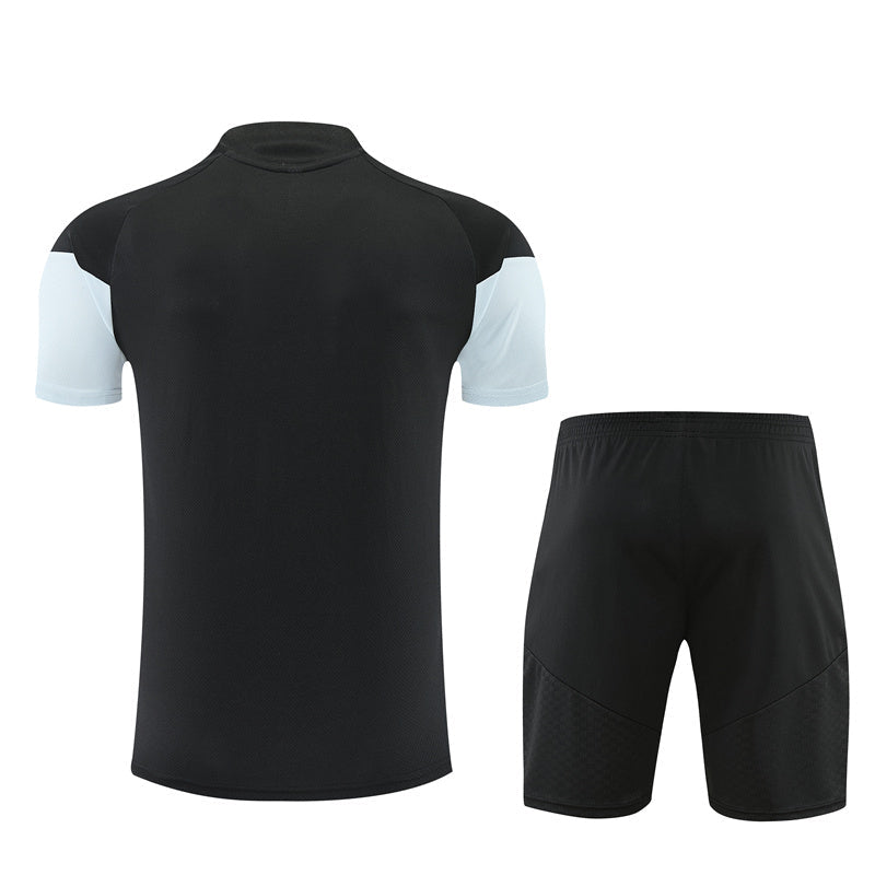 Maglia da allenamento e pantaloncini del Liverpool Bambino 26/27