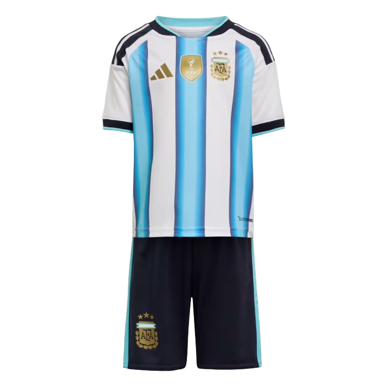 T-shirt e Pantaloncini per Bambino Argentina Home 26/27 - CON TOPPA DEL CAMPIONE DELLA COPPA DEL MONDO