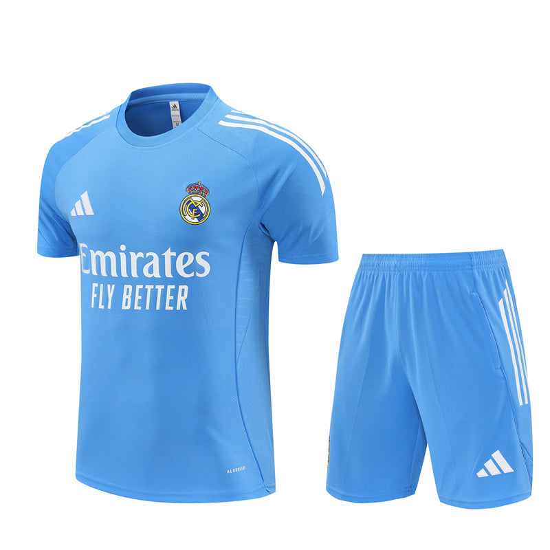 Maglia da allenamento e pantaloncini del Real Madrid 25/26