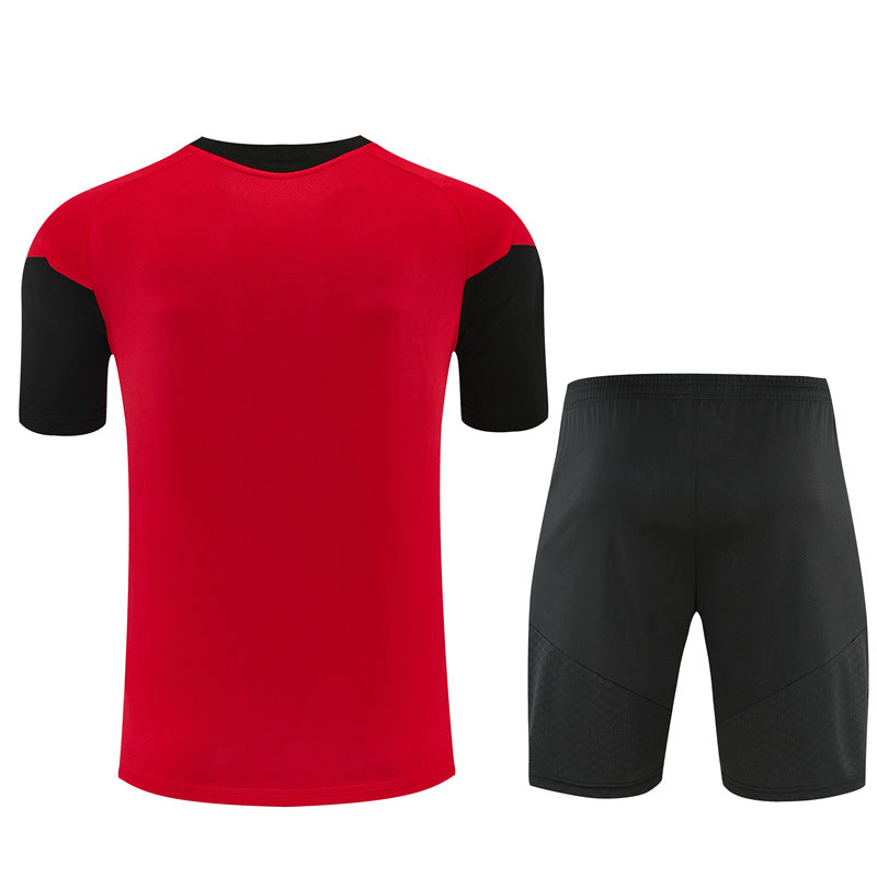 Maglia da allenamento e pantaloncini del Manchester United 26/27