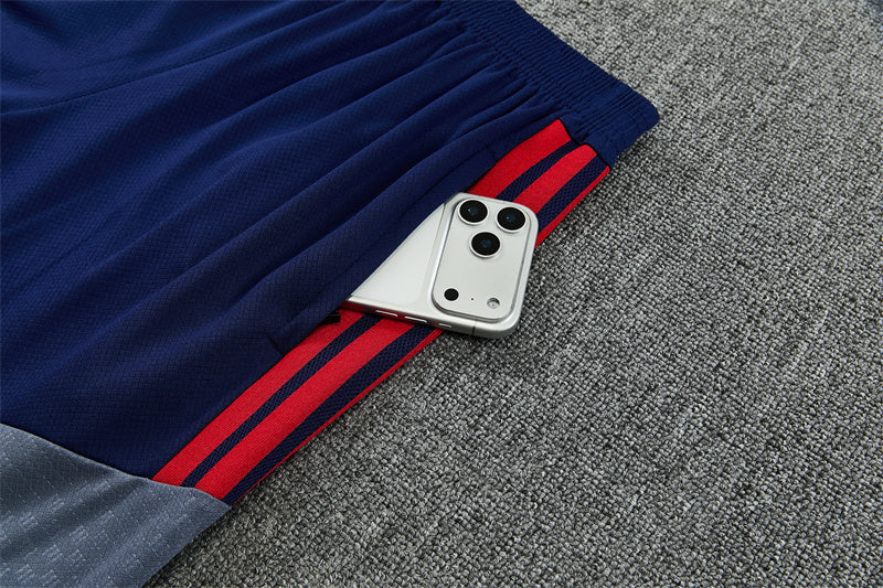 Maglia da allenamento e pantaloncini del Bayern 26/27