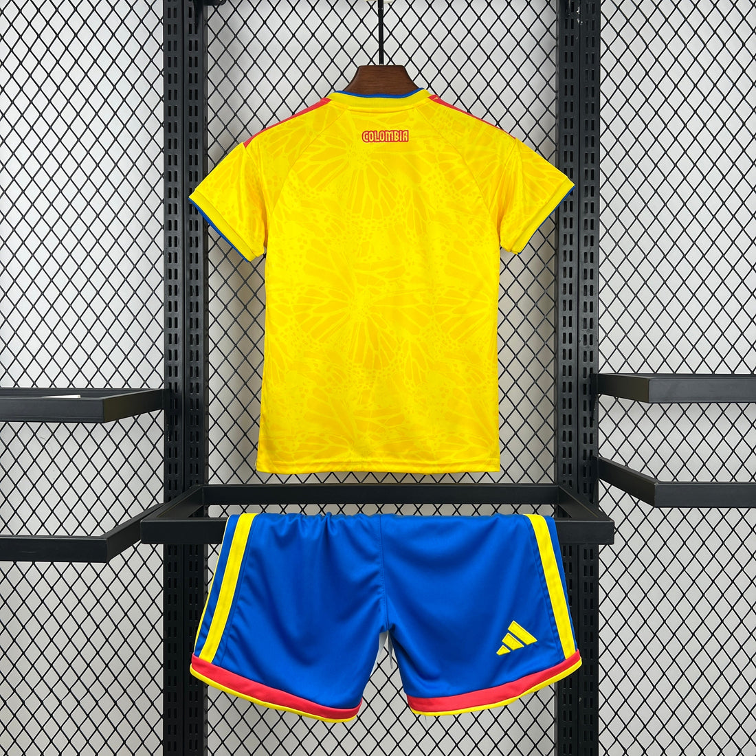 T-shirt e Pantaloncini Bambino Colombia Home 26/27
