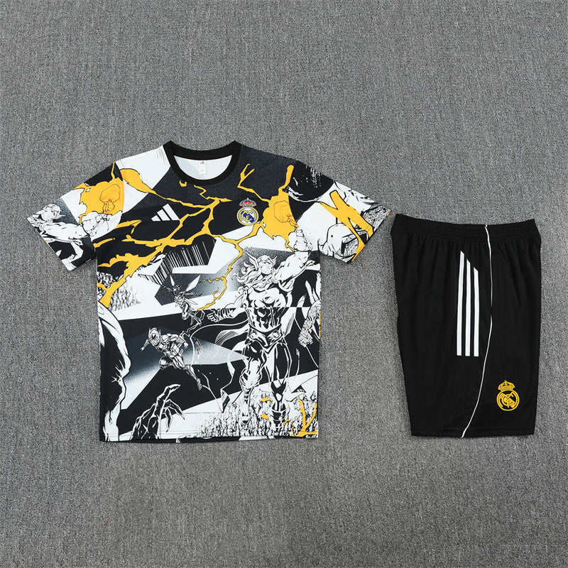 Maglia da allenamento e pantaloncini del Real Madrid X Marvel 25/26