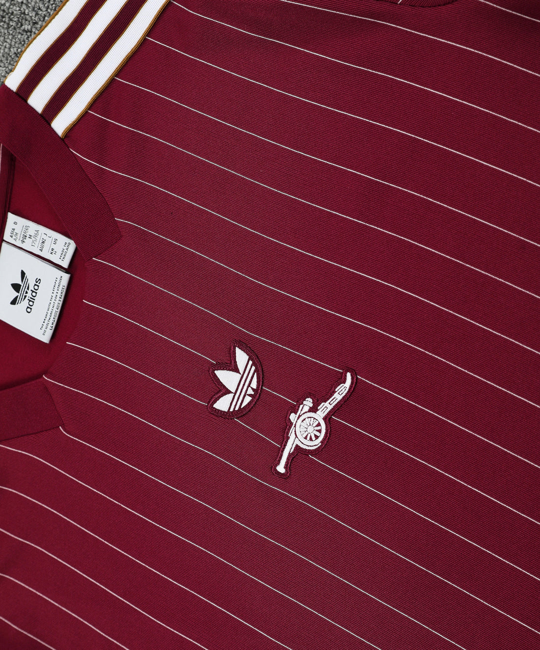 Maglia da allenamento e pantaloncini del Arsenal 25/26