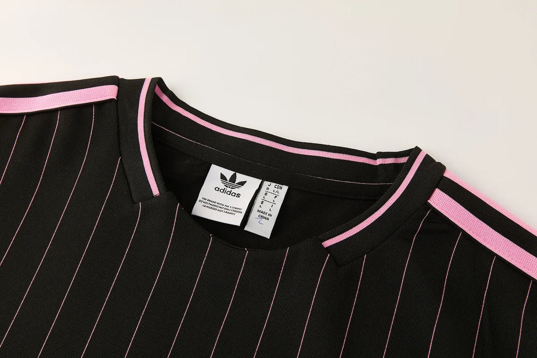 Maglia allenamento e pantaloncini Juventus 26/27