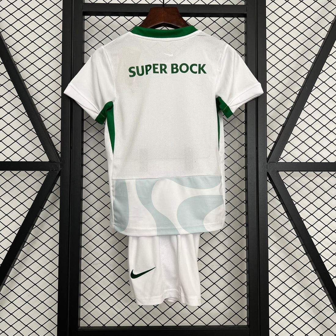T-shirt e Pantaloncini per Bambino Sporting Lisbon Away 25/26