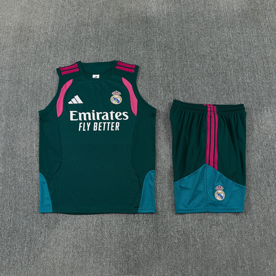 Maglia da allenamento e pantaloncini del Real Madrid 26/27