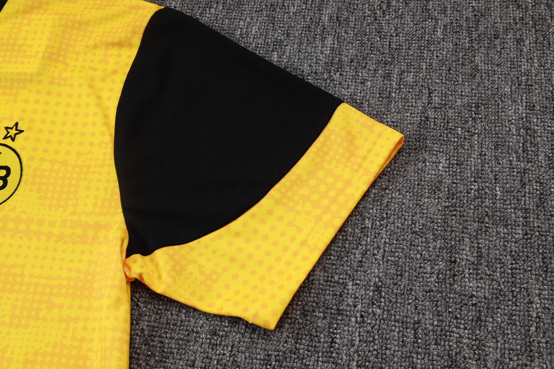 Maglia da allenamento e pantaloncini del Borussia Dortmund 25/26