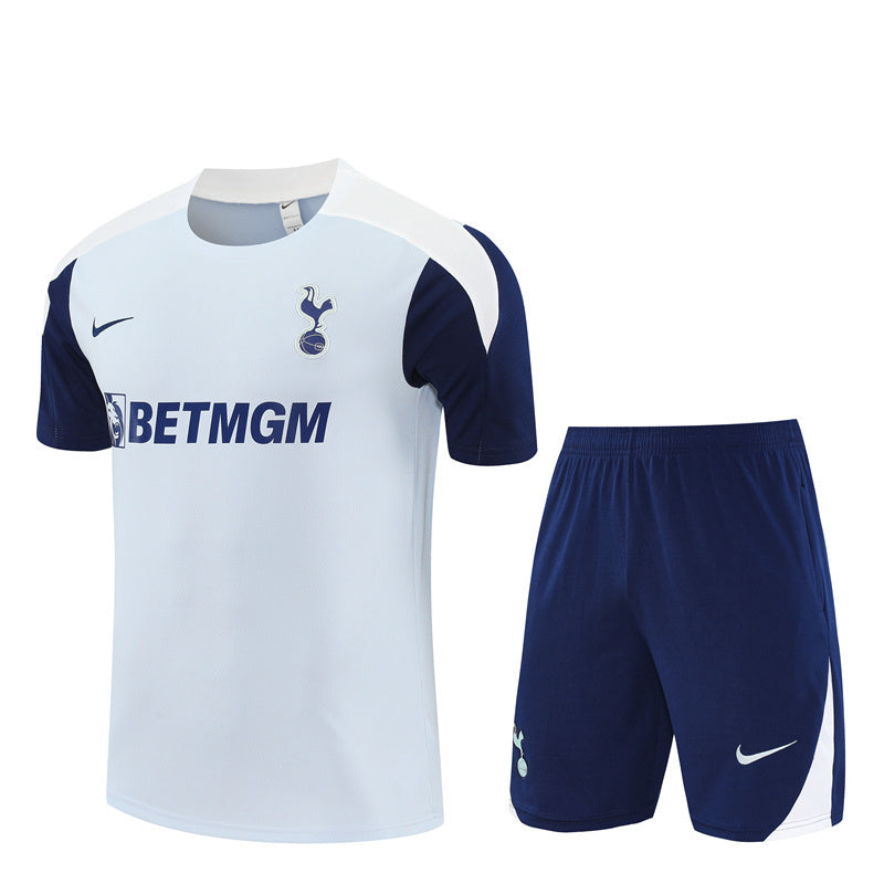 Maglia da allenamento e pantaloncini del Tottenham Hotspur 25/26
