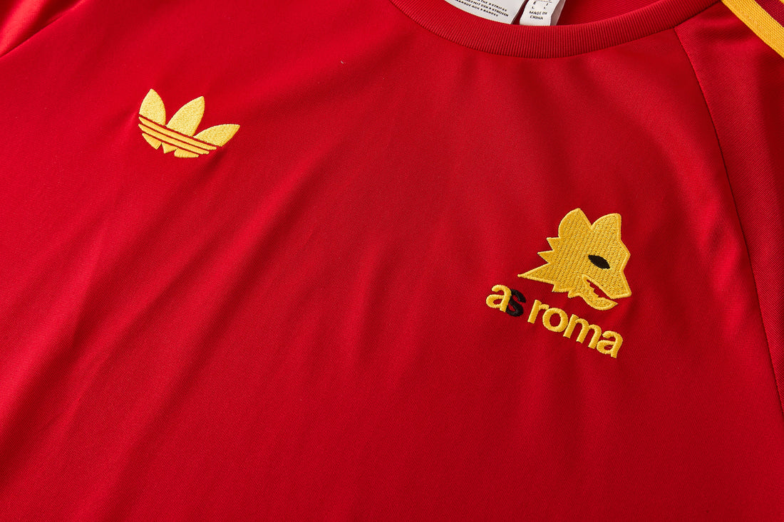 Maglia da allenamento e pantaloncini del AS Roma 26/27