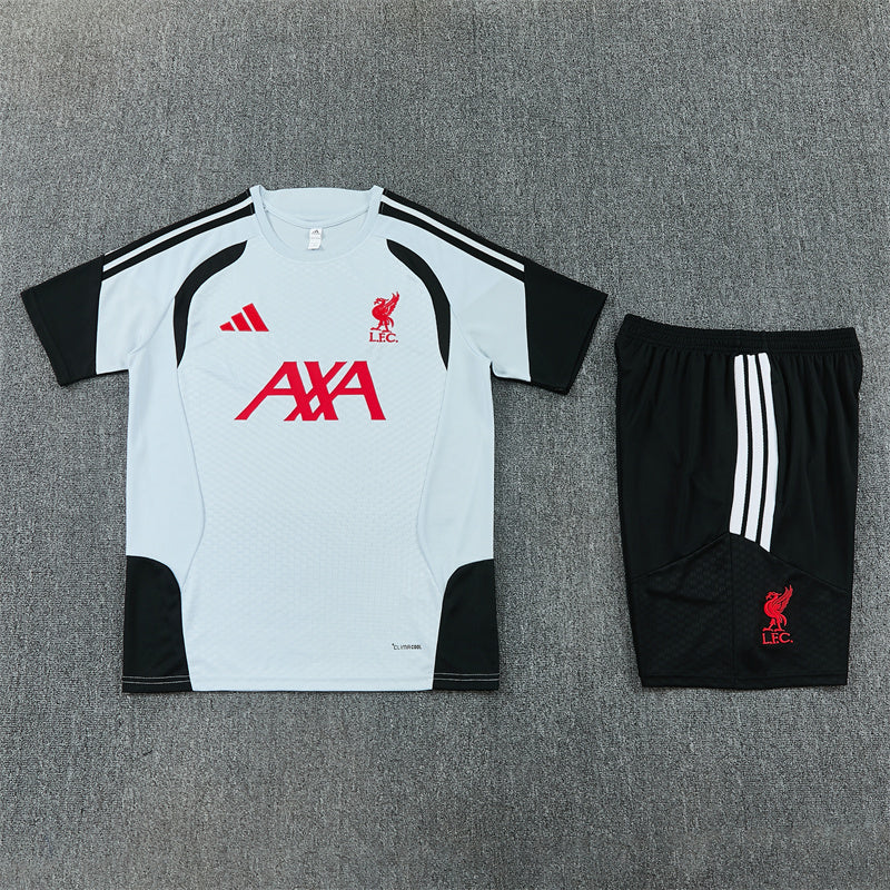 Maglia da allenamento e pantaloncini del Liverpool Bambino 26/27