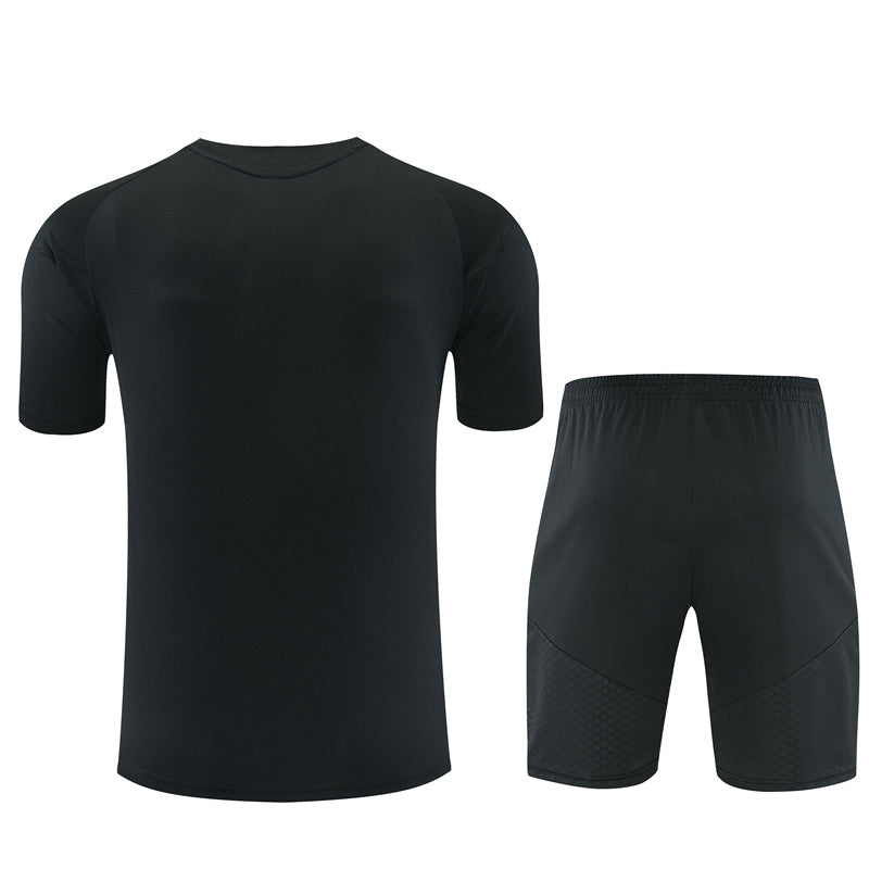 Maglia da allenamento e pantaloncini del Real Madrid 26/27