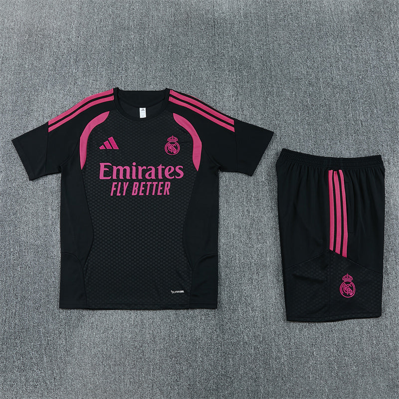 Maglia e Pantaloncini pre-allenamento Real Madrid Bambino 26/27
