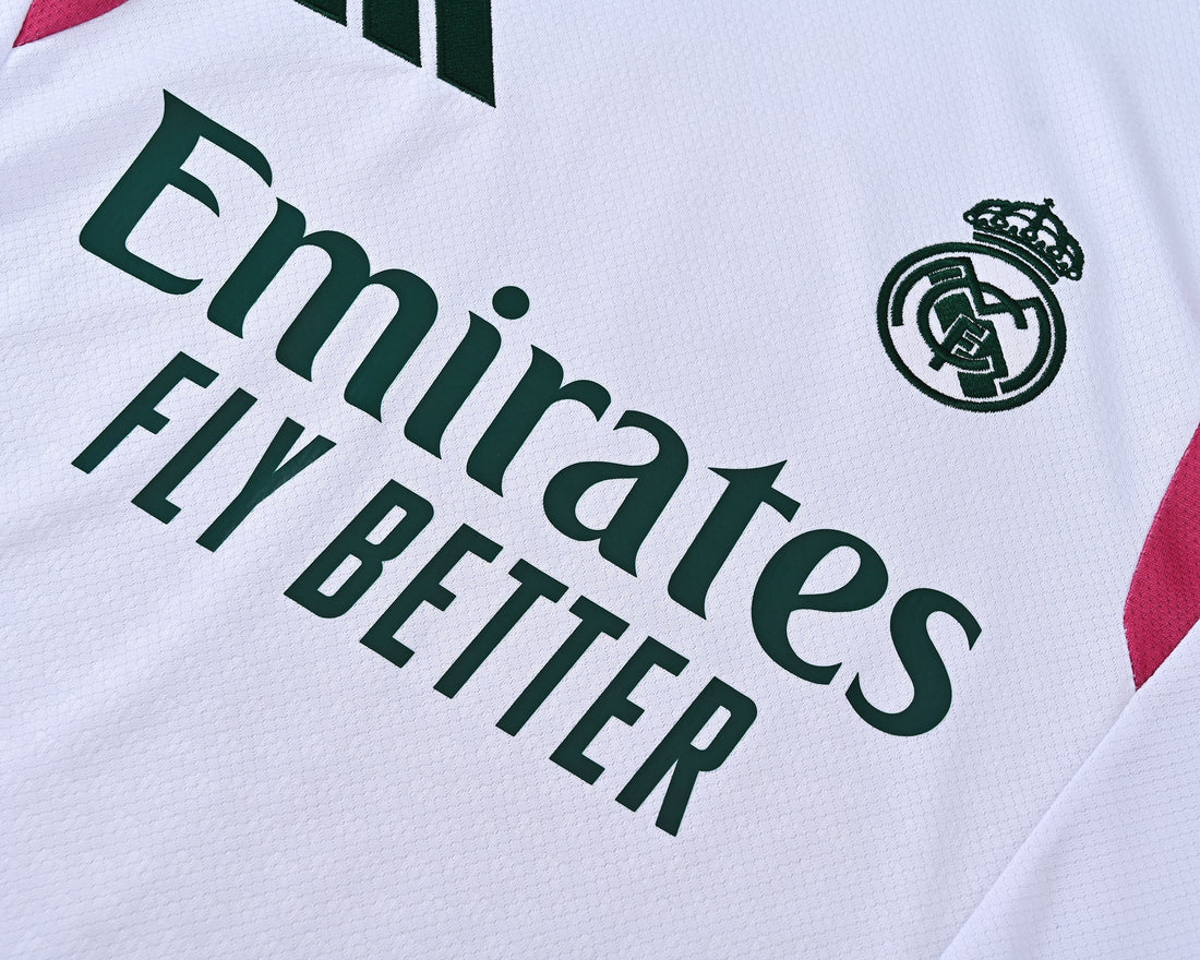 Maglia da allenamento e pantaloncini del Real Madrid 26/27