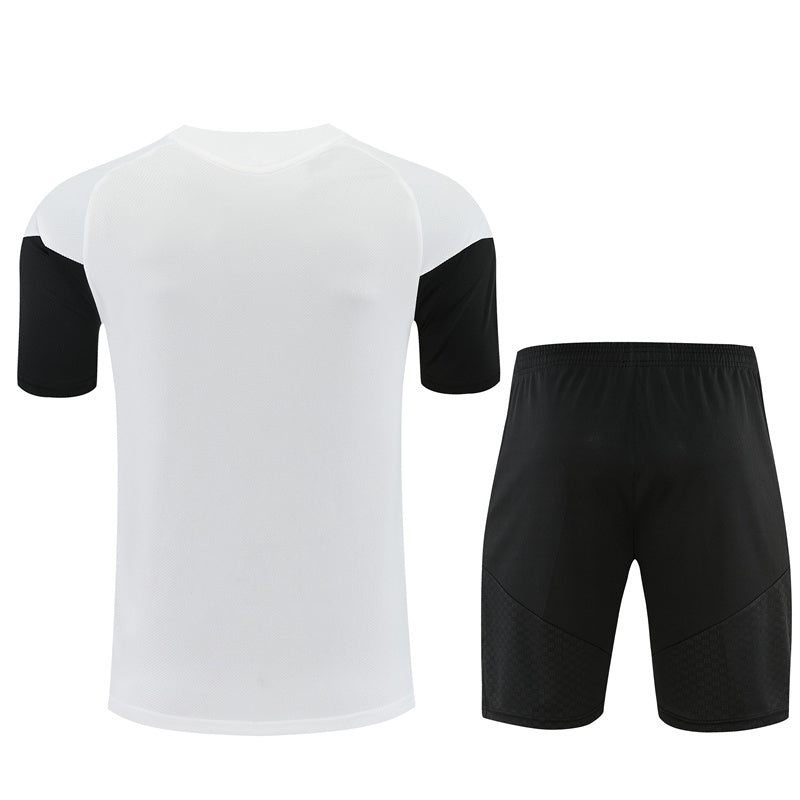 Maglia da allenamento e pantaloncini del Liverpool Bambino 26/27