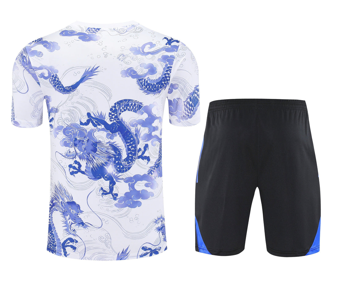 Maglia da allenamento e pantaloncini del Real Madrid 25/26