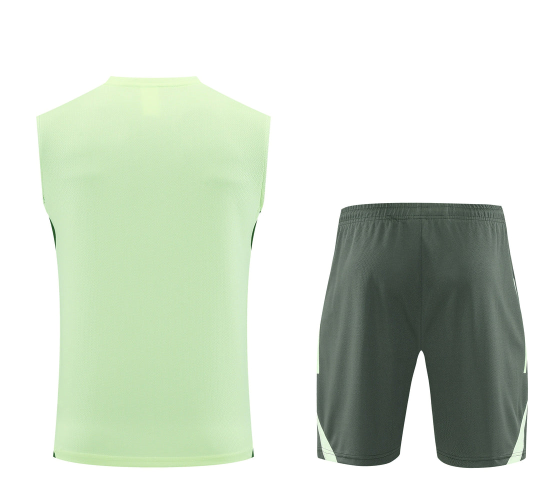 Maglia da allenamento e pantaloncini del Real Madrid 25/26
