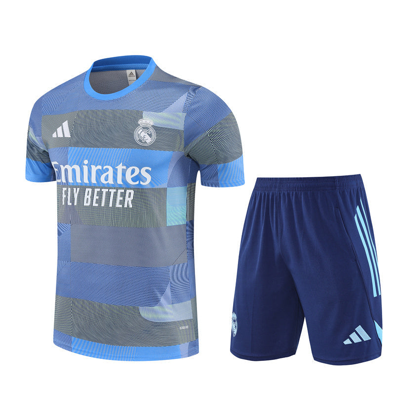 Maglia da allenamento e pantaloncini del Real Madrid 25/26