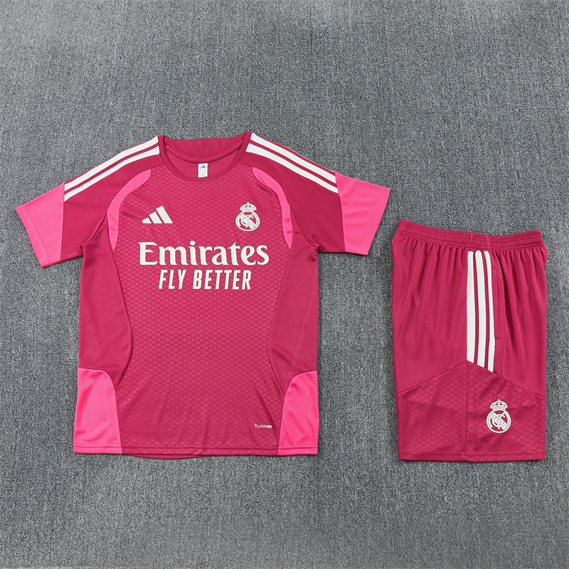 Maglia da allenamento e pantaloncini del Real Madrid 26/27