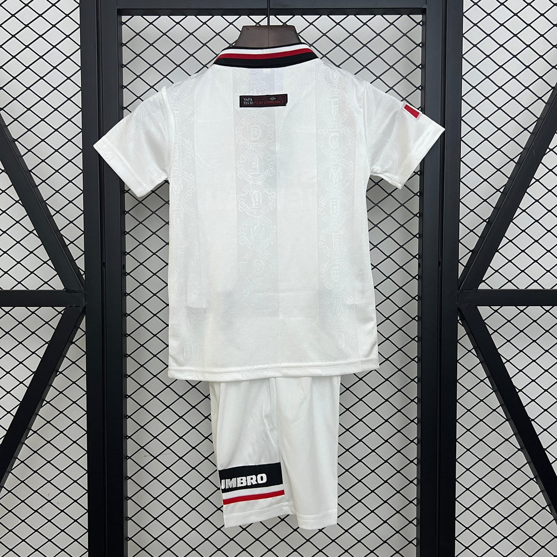 T-shirt e Pantaloncini per Bambino Manchester United Retro 97/98