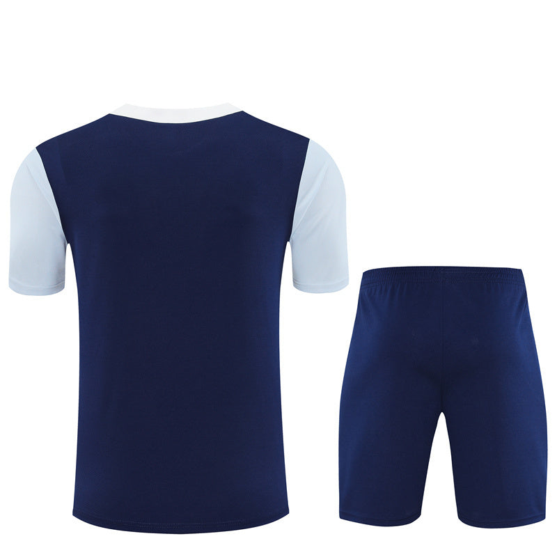 Maglia da allenamento e pantaloncini del Tottenham Hotspur 25/26