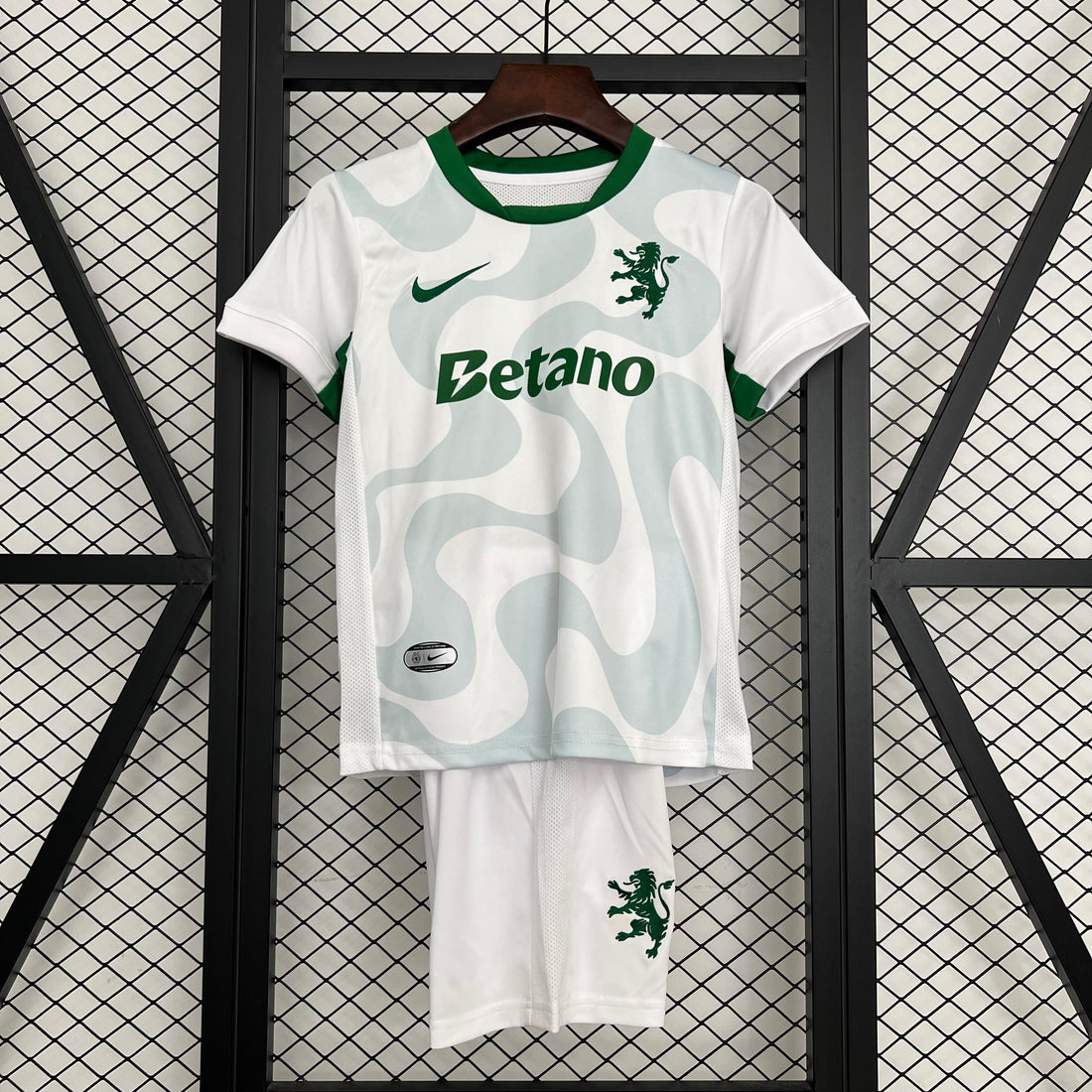 T-shirt e Pantaloncini per Bambino Sporting Lisbon Away 25/26