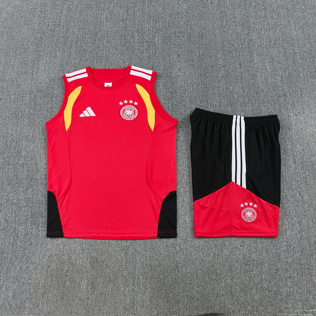 Maglia e pantaloncini da allenamento Germania 26/27