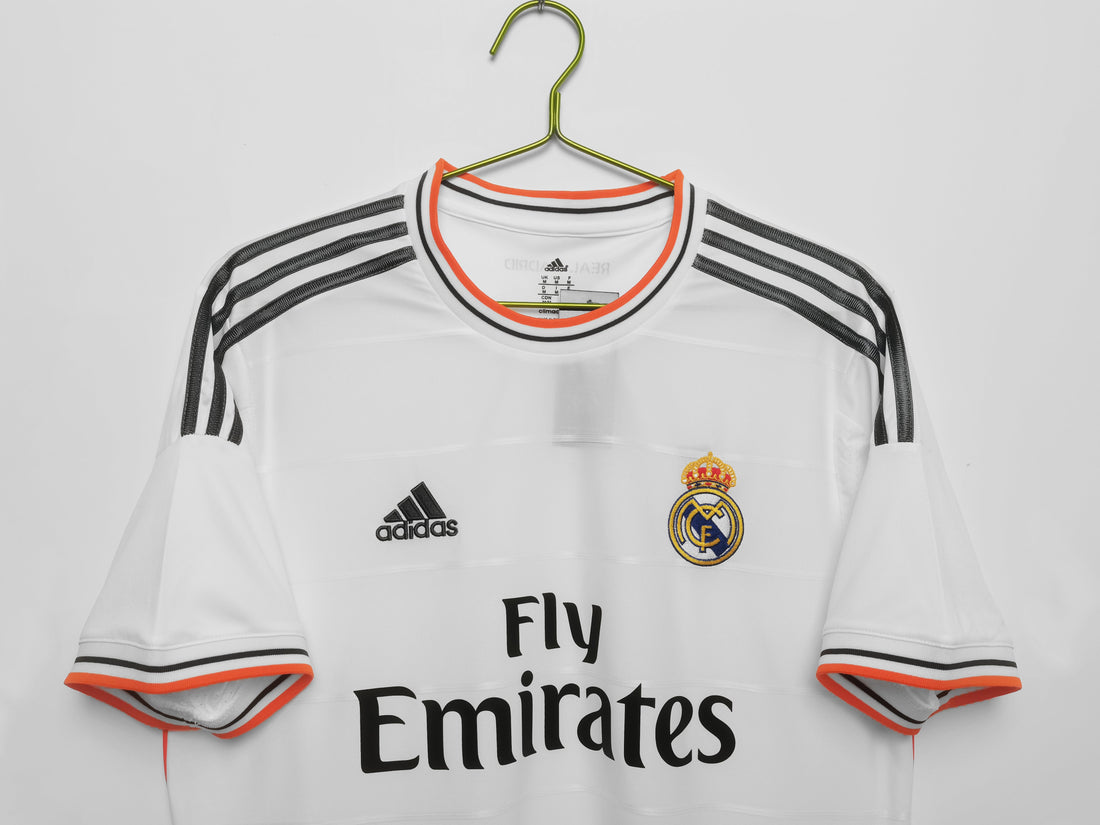 Maglia del Real Madrid Retro 13/14 - Con Patch