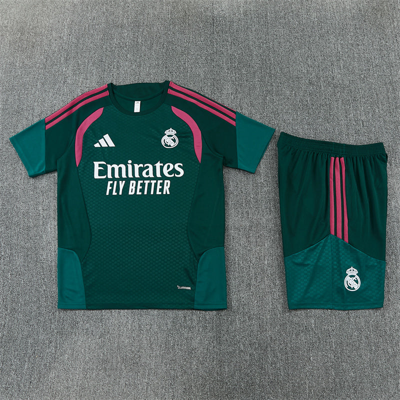 Maglia da allenamento e pantaloncini del Real Madrid 26/27