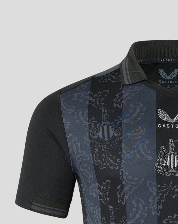 Maglia del 130° anniversario del Newcastle United 2022